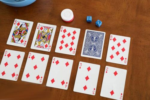 20 بازی با ورق که برای شب بازی خانوادگی